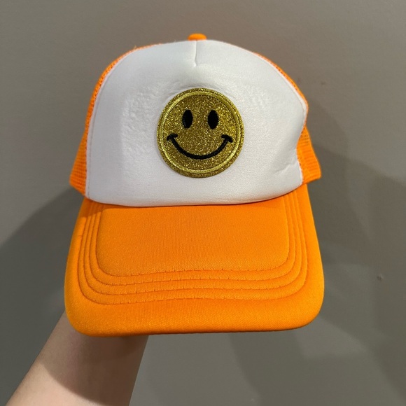 Smiley Face Baseball Cap - Picture 1 of 3